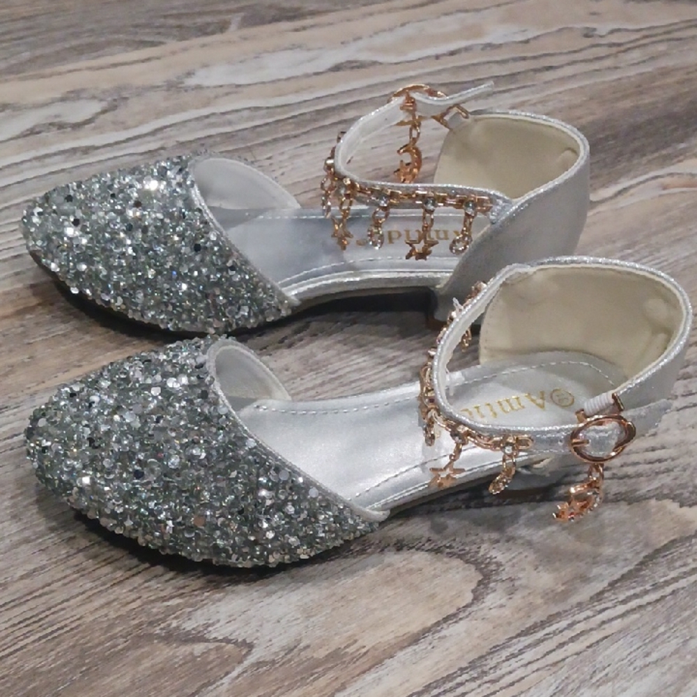 K KOMFORME Girls Low Heeled Dress Shoes Rhinestone Princess Wedding Flower Girl